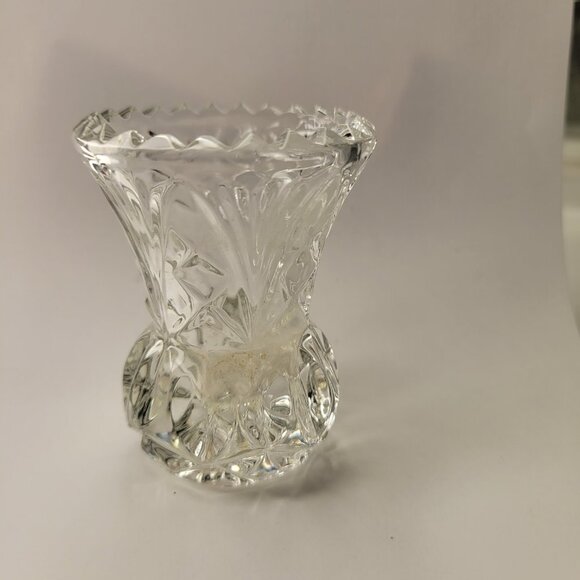Small Crystal Mini Vase - Picture 8 of 9